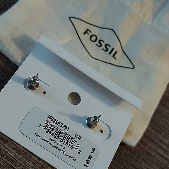 Earrings - Picture 4 of 6